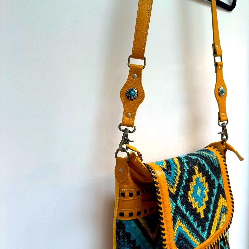 Beautiful Yellow and Black Patterned Boho Women's Bag - Picture 11 of 16